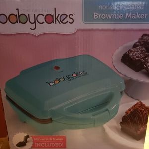 Babycakes brownie maker
